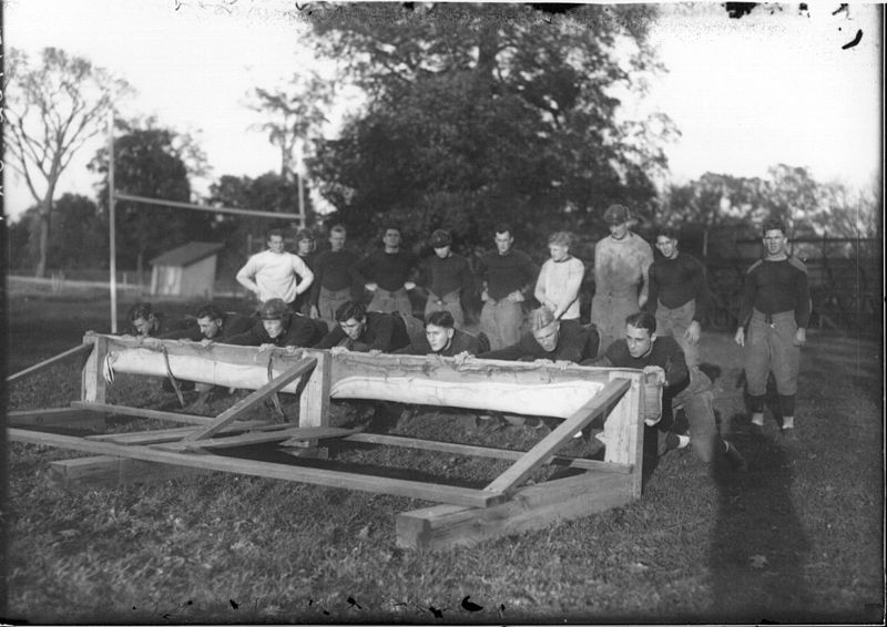 By Snyder, Frank R. Flickr: Miami U. Libraries - Digital Collections [No restrictions or Public domain], via Wikimedia Commons